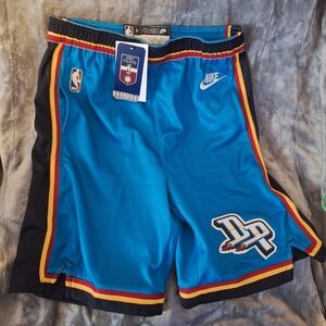 New Nike Basketball Shorts~Detroit Pistons~Throwback~Dri-Fit~Boy's M~10-12